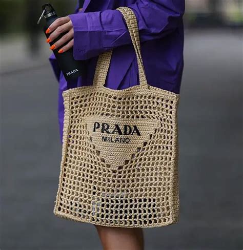 BOLSA PRADA DE CROCHÊ .